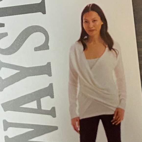 B. Boutique by Evergreen reversible sweater - Picture 6 of 9